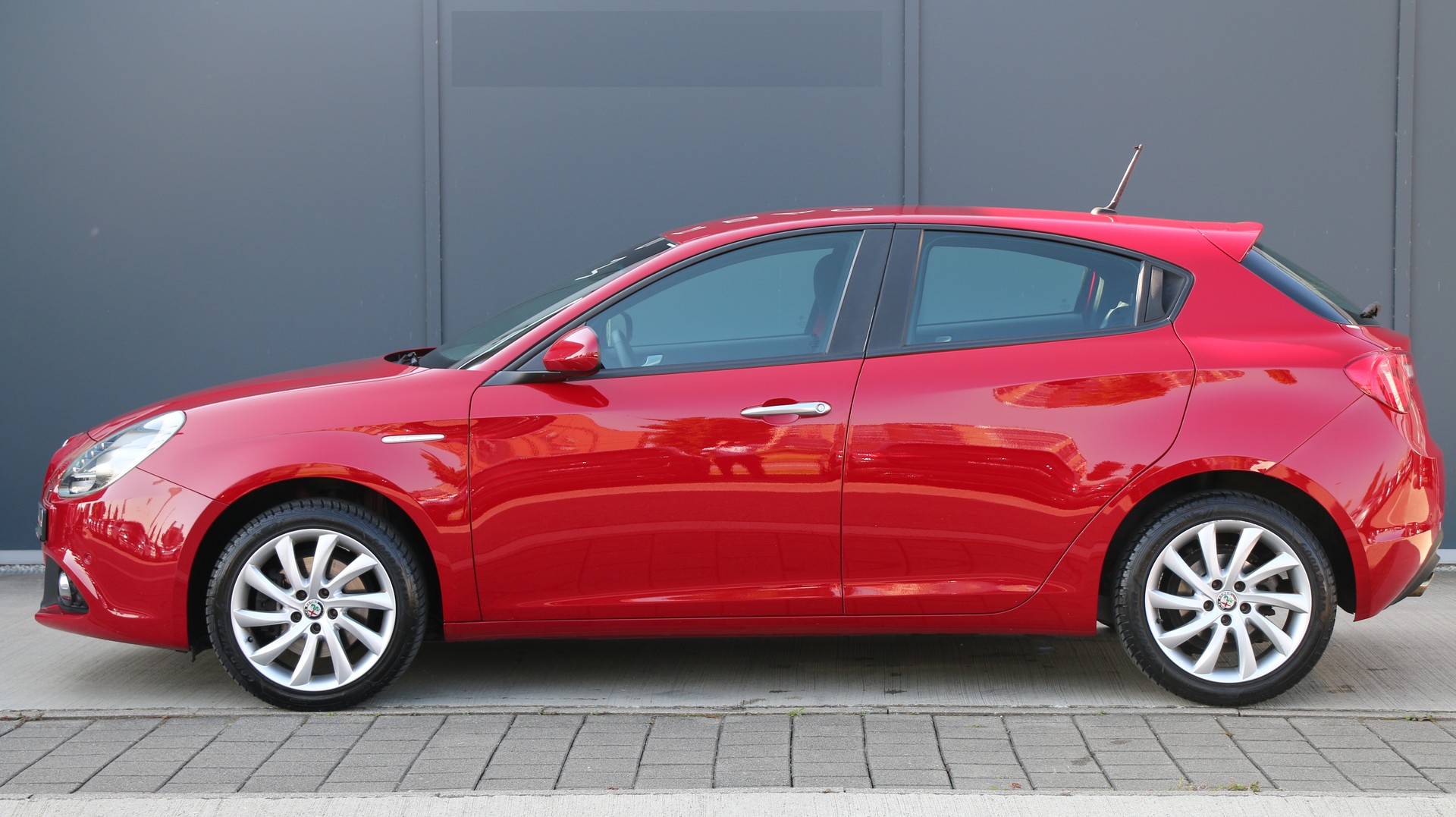 Alfa Romeo Giulietta 1.4 T Super (2018) - fotografia 3