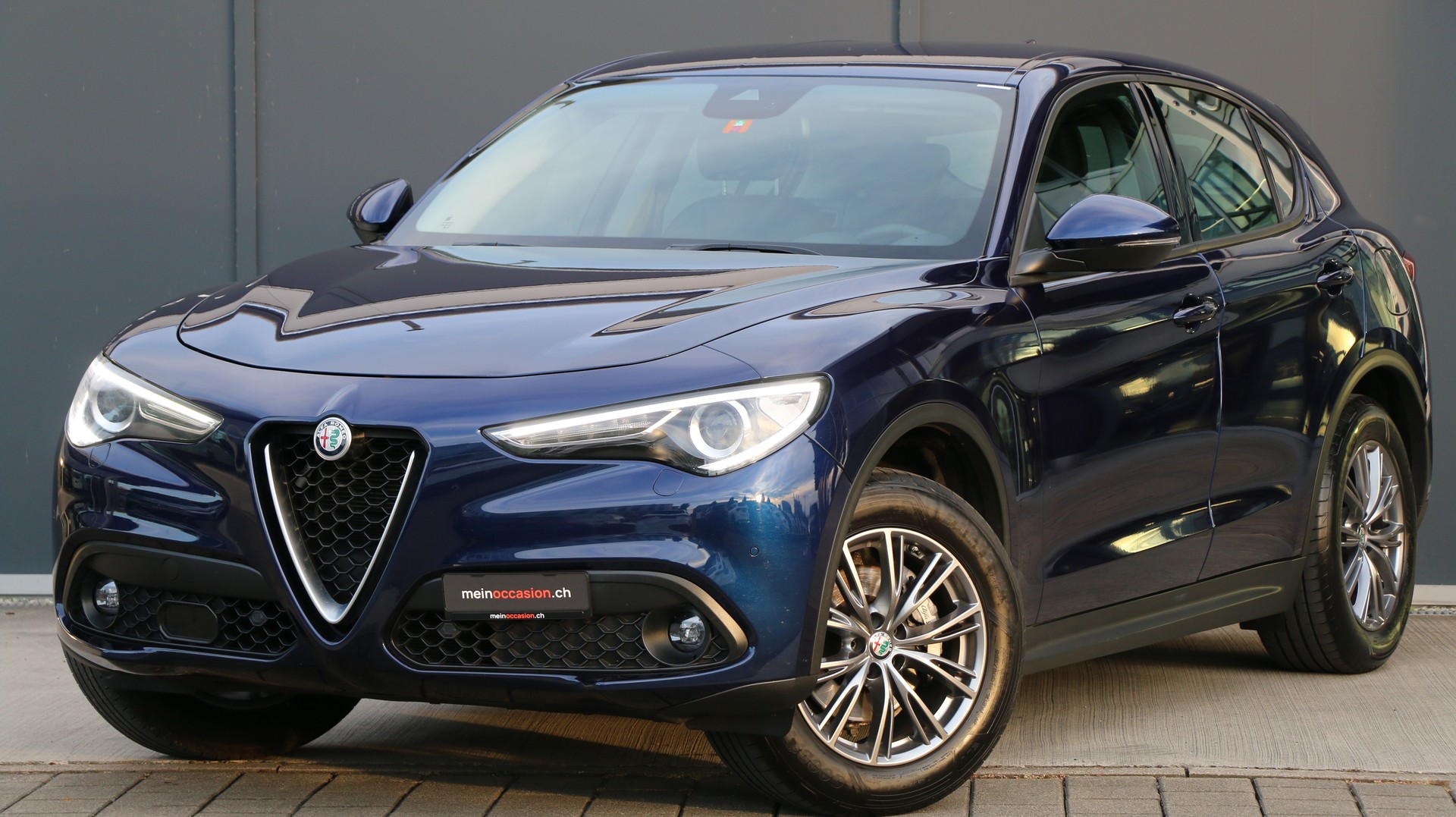 Alfa Romeo Stelvio 2.2 JTDM Q4 (2018) - fotografia 2