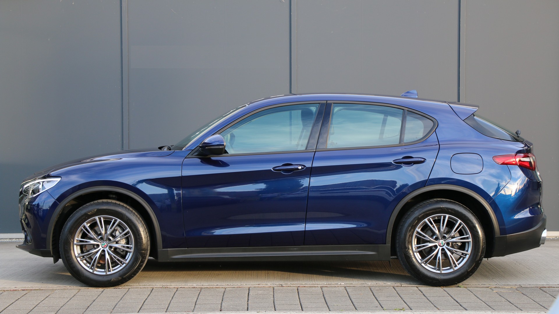 Alfa Romeo Stelvio 2.2 JTDM Q4 (2018) - fotografia 4