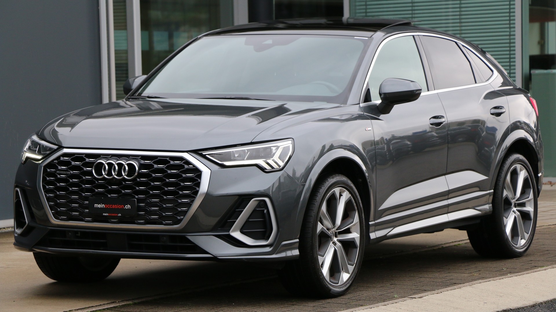 Audi Q3 SB 40 TDI S Line quattro (2020) - fotografia 3