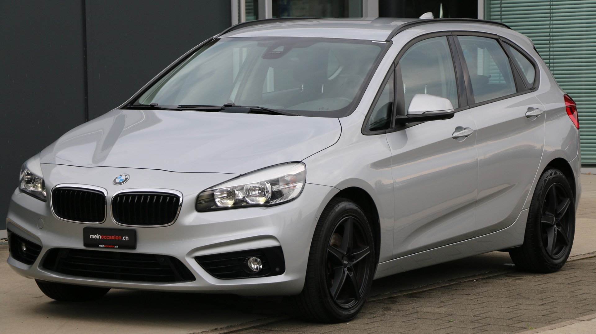 BMW 218d Active Tourer Sport (2015) - fotografia 2