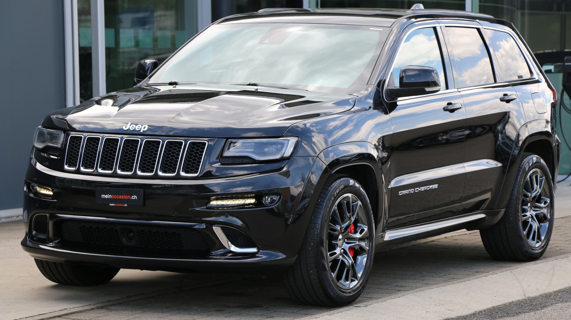 Jeep Grand Cherokee 6.4 SRT8 (2016) - fotografia 2