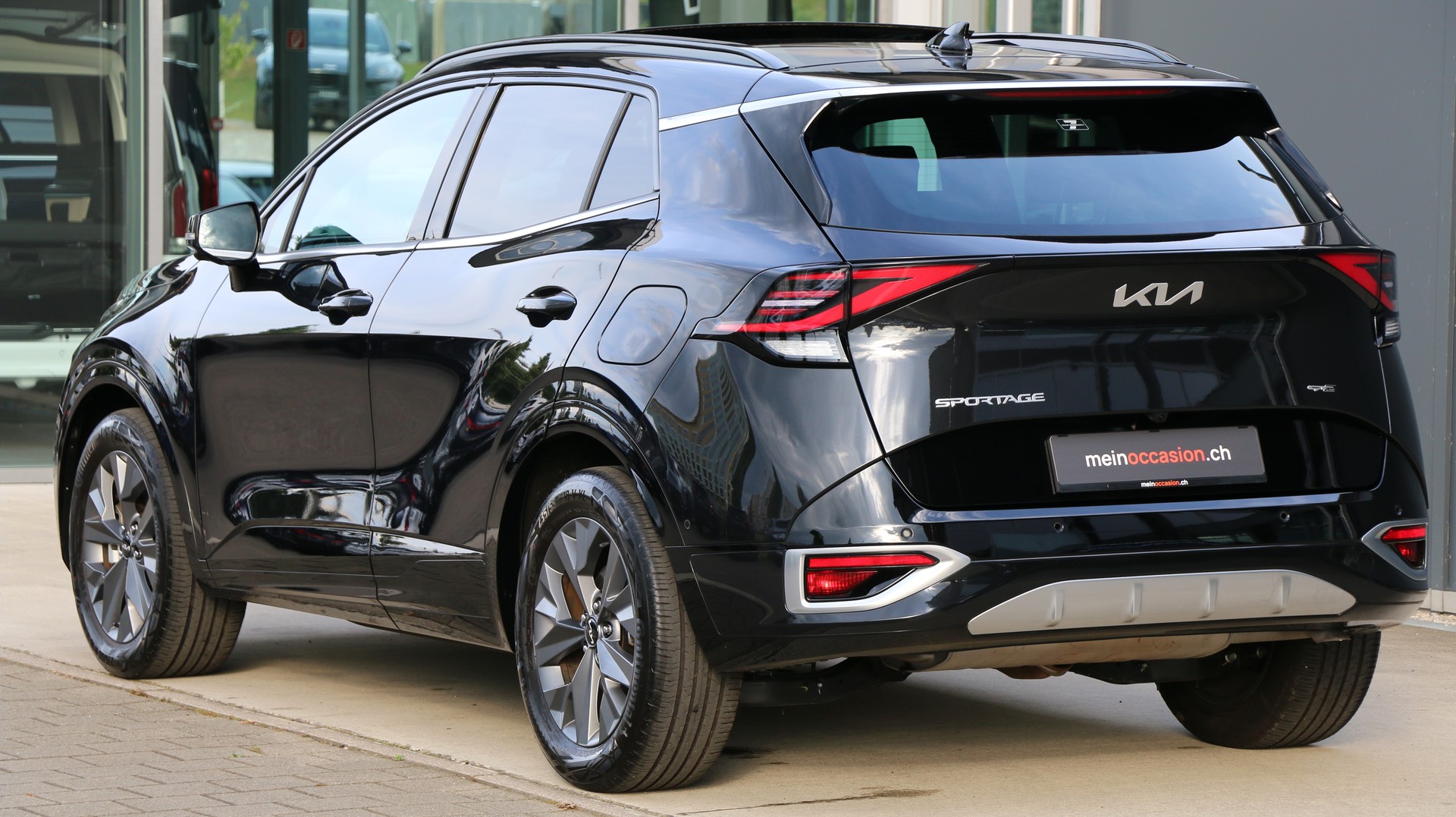Kia Sportage 1.6T HEV GT (2023) - fotografia 4