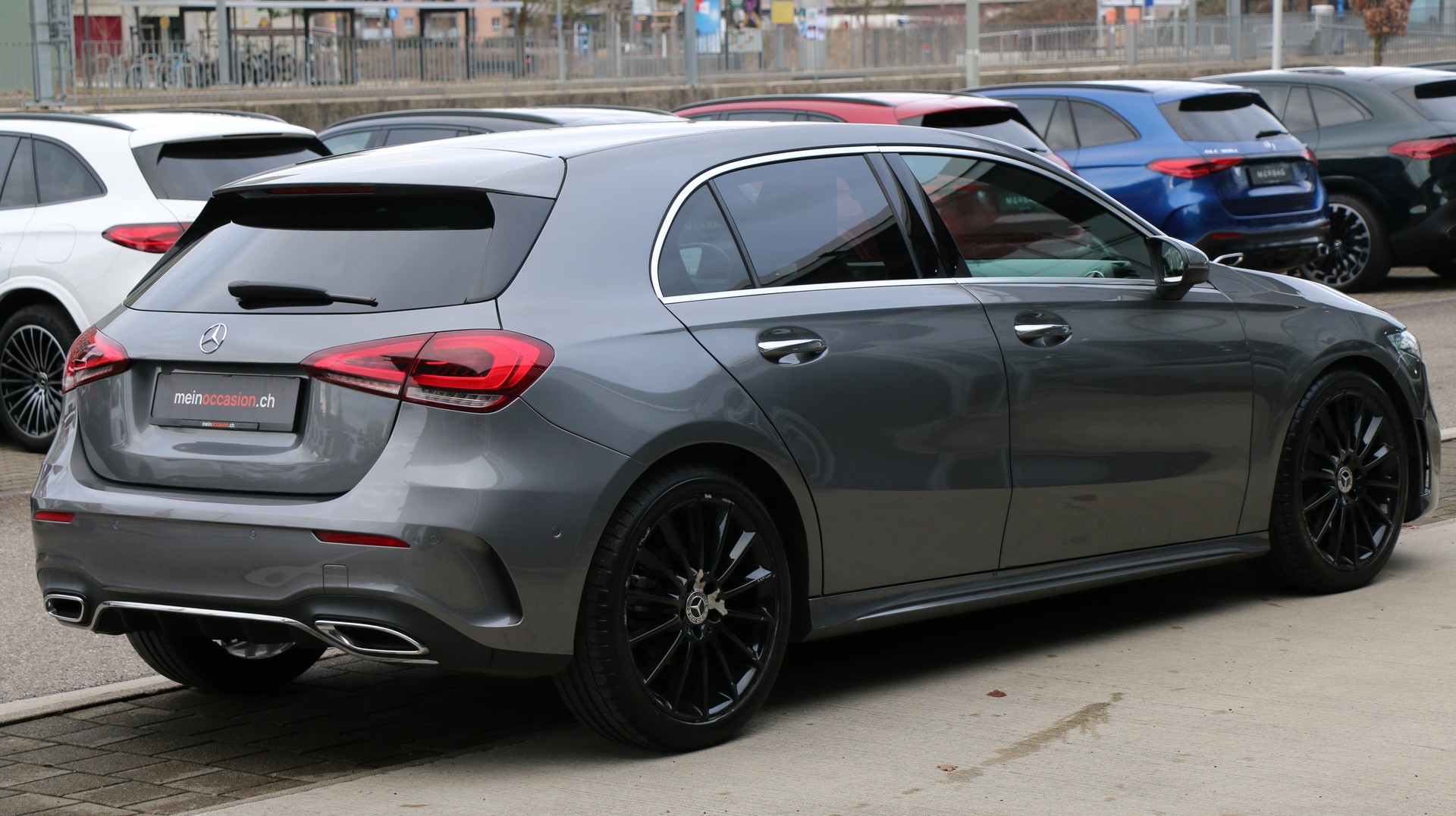 Mercedes-Benz A 180 d AMG Line (2019) - fotografia 6