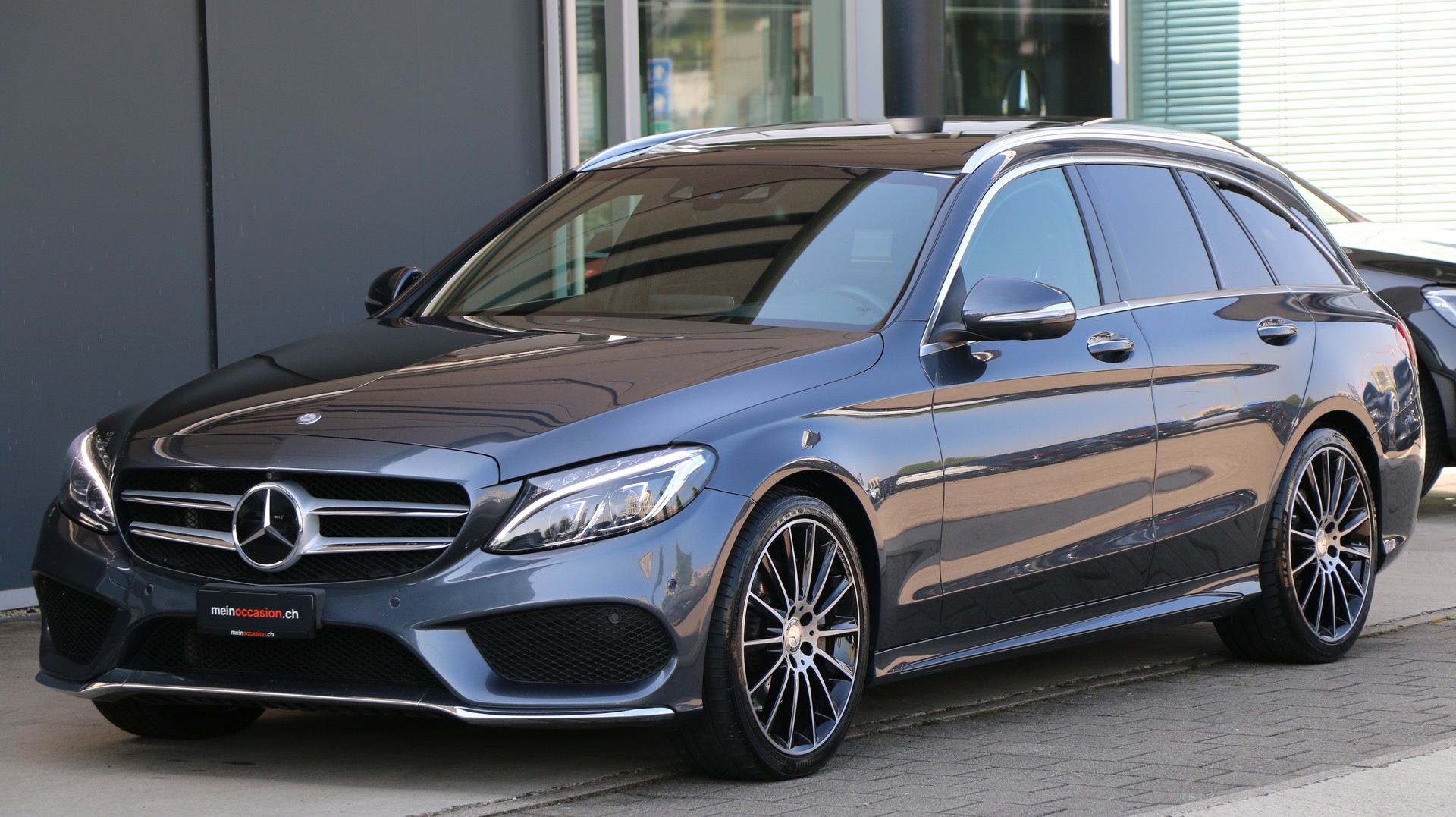 Mercedes-Benz C 400 AMG Line 4Matic (2015) - fotografia 2