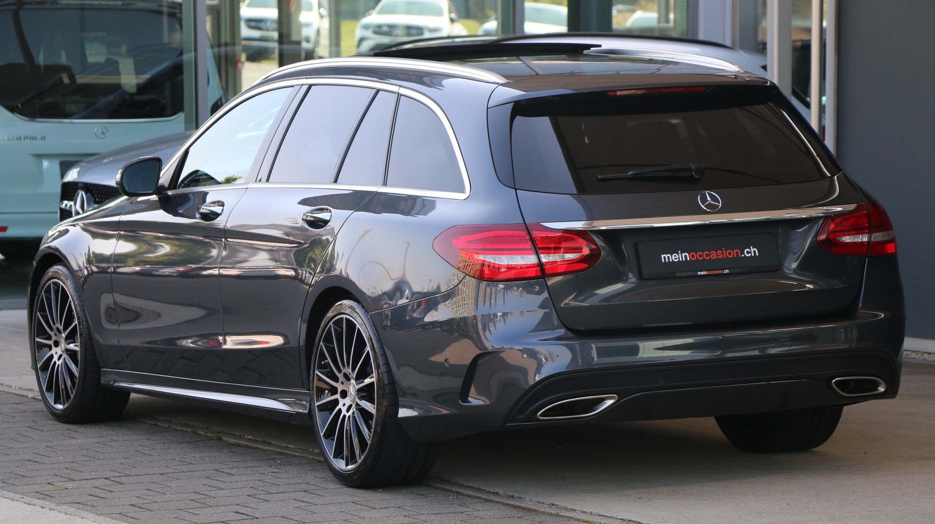 Mercedes-Benz C 400 AMG Line 4Matic (2015) - fotografia 4