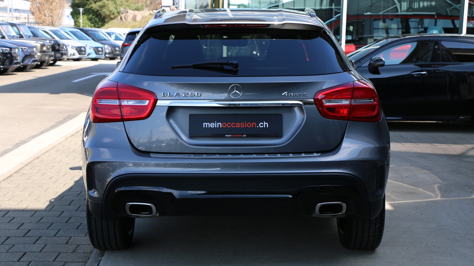 Mercedes-Benz GLA 250 AMG Line 4Matic (2015) - fotografia 5