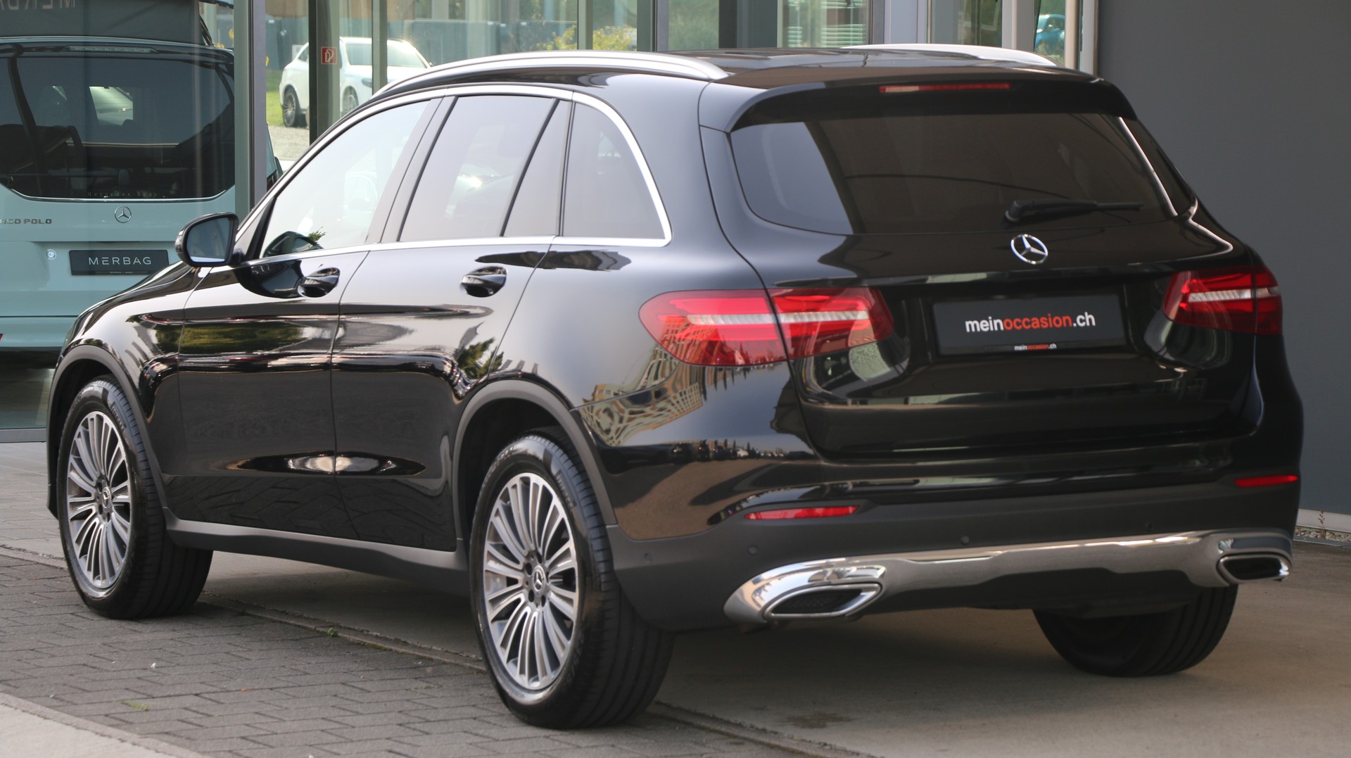 Mercedes-Benz GLC 220 d 4Matic (2017) - fotografia 4
