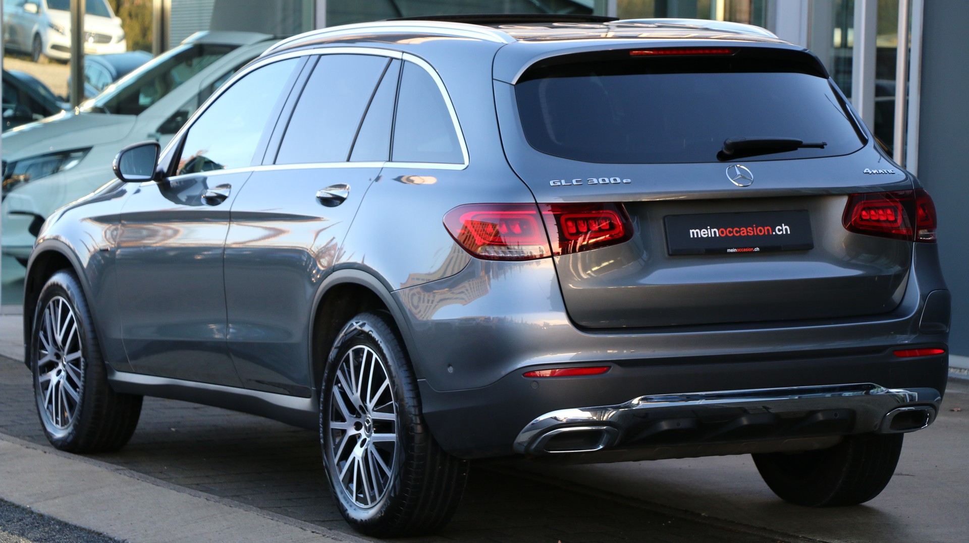 Mercedes-Benz GLC 300 e 4Matic (2020) - fotografia 4