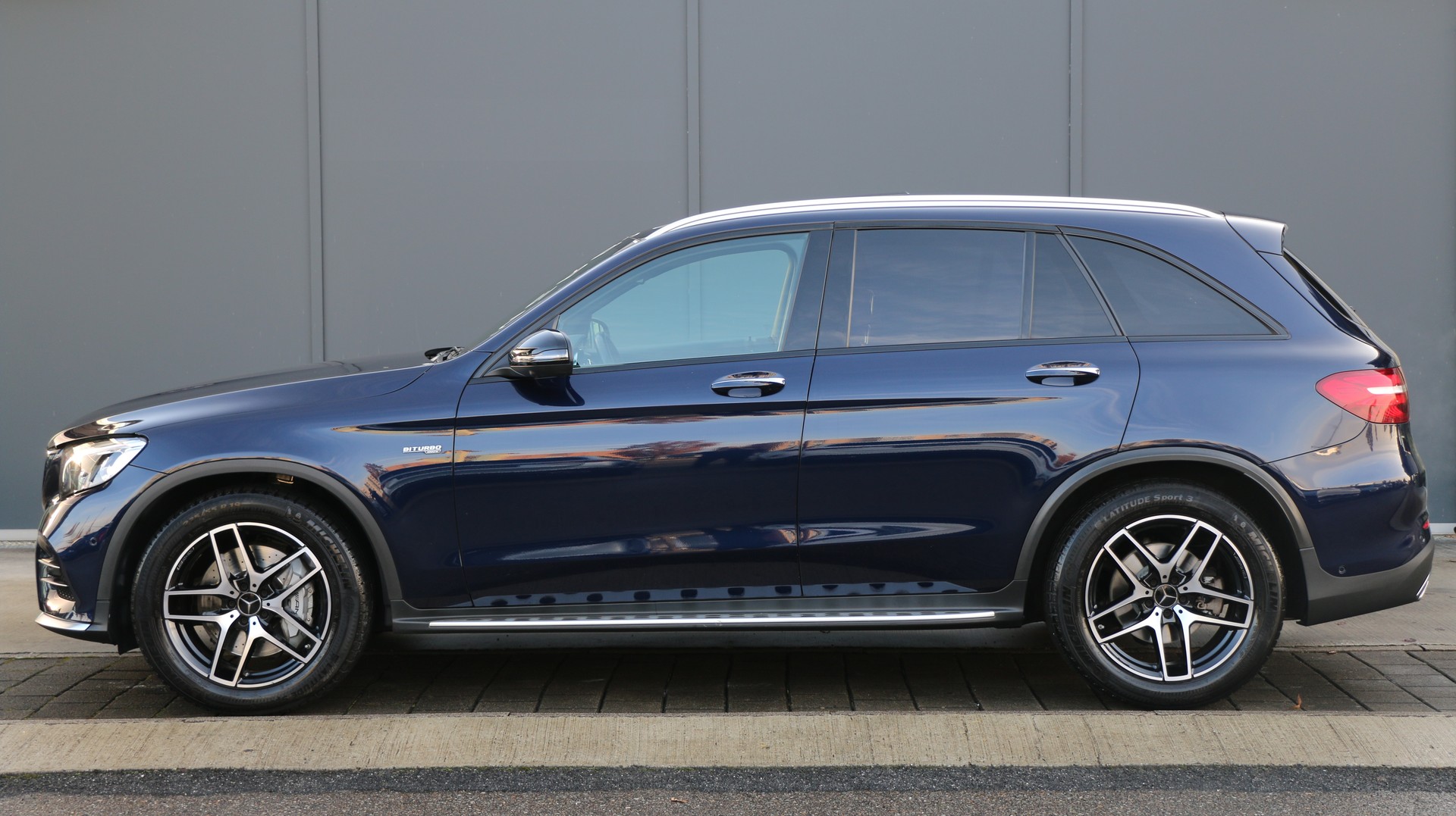 Mercedes-Benz GLC 43 AMG 4Matic (2018) - fotografia 3