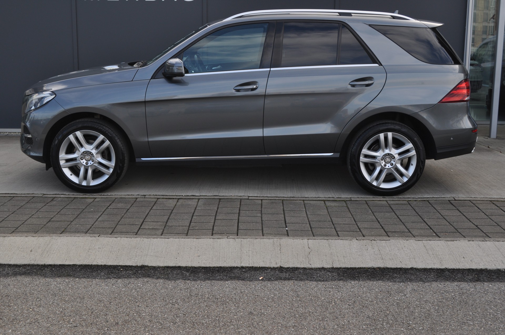 Mercedes-Benz GLE 350 d Executive 4M (2018) - fotografia 3