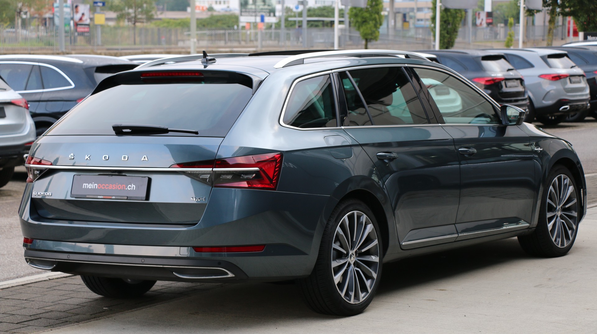 Skoda Superb 2.0 TDI L&K 4x4 cu AHK (2021) - fotografia 6