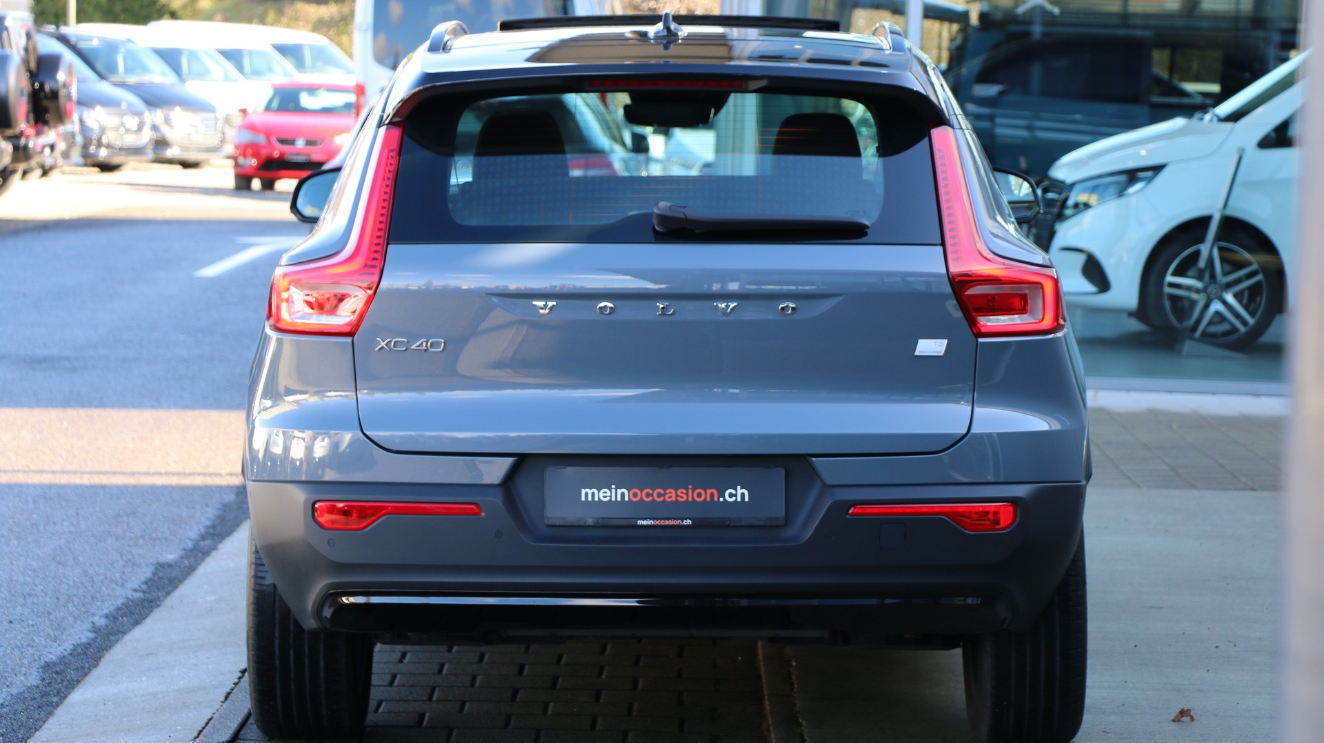 Volvo XC40 T5 Twin Engine R-Design Expression (2020) - fotografia 5