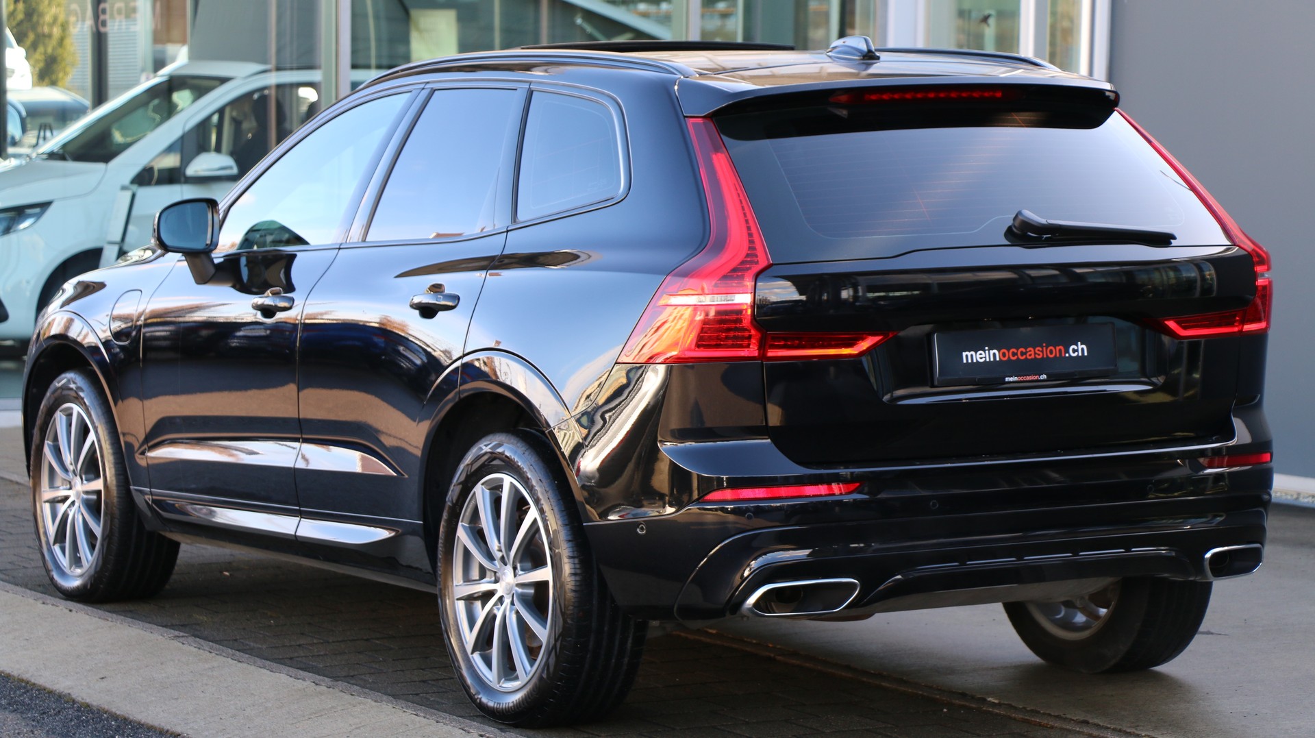 Volvo XC60 T8 eAWD (2020) - fotografia 4