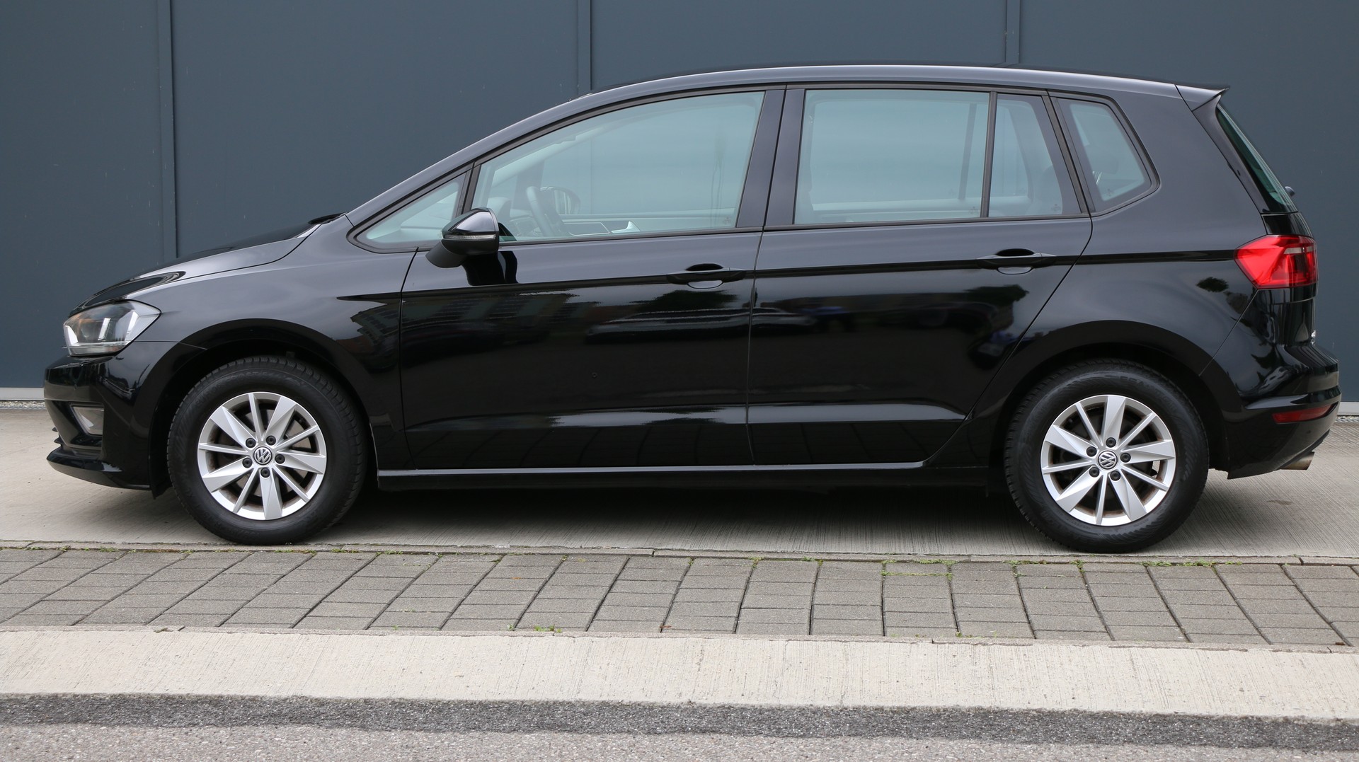 VW Golf Sportsvan 1.4 TSI Comfort (2015) - fotografia 3