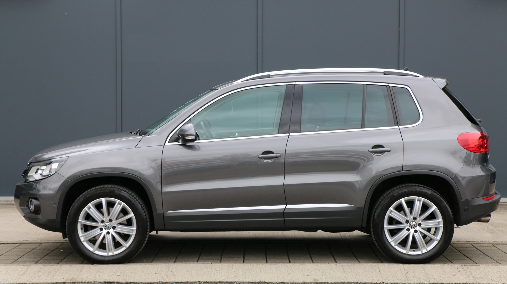 VW Tiguan 2.0 TSI Track & Style 4Motion (2011) - fotografia 3